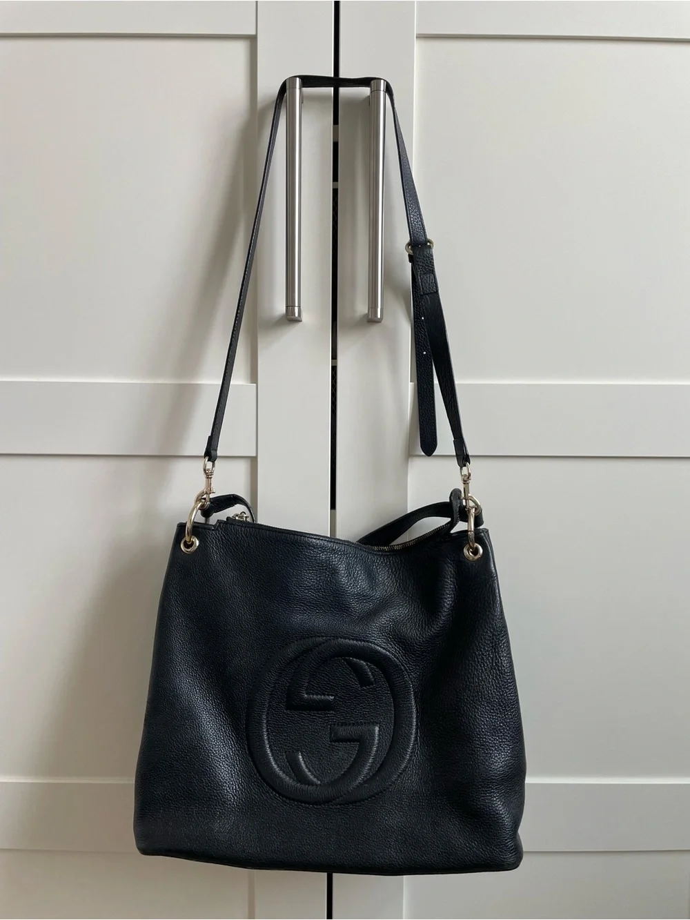 Gucci Black Pebbled Leather Shoulder Bag with Embossed Logo